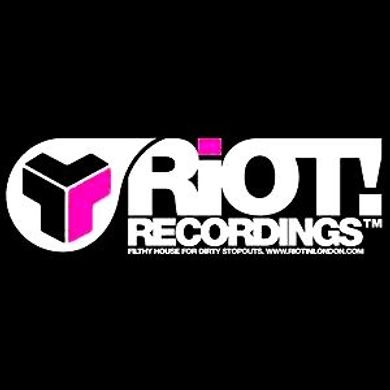 BK Live@ Riot 27 05 01