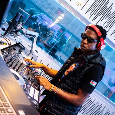 DJ LIZBON BOOMBOX LIVE ON CHOICE RADIO 24 4 2020 by DJ LIZBON