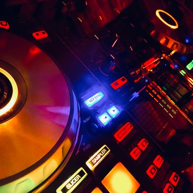 Vibes De La Club 21 A Frankie De La Houser Thing
