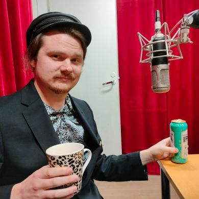Outola #72, lähetetty Radio Robin Hoodissa 18.10.2023