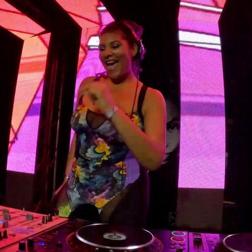 NGAIO at Eyeife Festival, Cuba