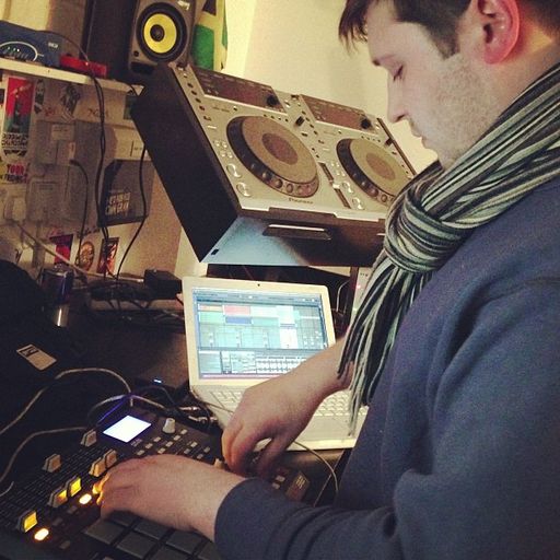 NTS 25/3/2013 w/ Special Guest Tehbis