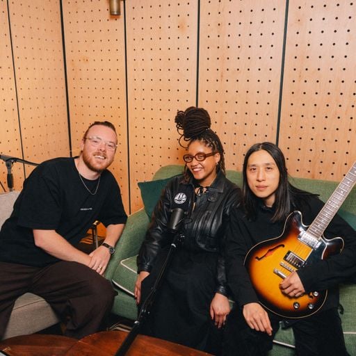 The Voices Breakfast Show w/ Kit Lockey & Ni Maxine 27/04/26- Voices Radio