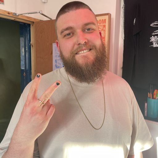 Going On The Computer w. Sean Cotterill - May 2023