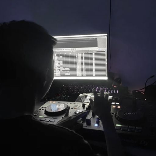 NST2025 - Anh Đã Không Biết Cách Yêu Em - QuocPhi