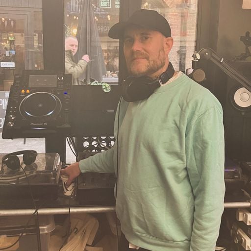 James Leon - 16.11.23 - Voices Radio