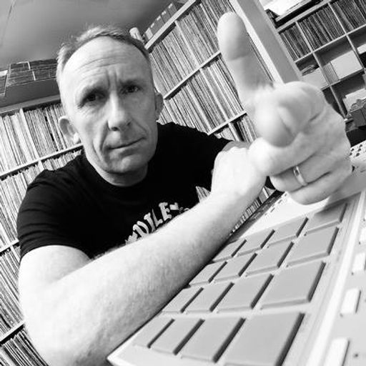 Super Disco Edits Show w/ Russell Paine - 05/05/2018