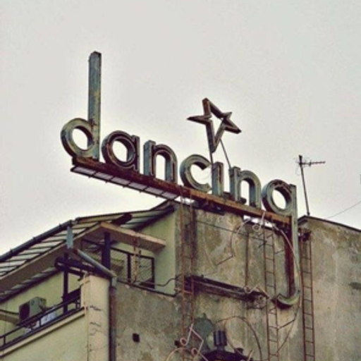 SET ME FREE CLUB MUSIC