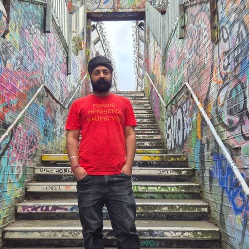 Worldwide Breakfast: Valentine Comar w/ Sway Of The Verses (guest mix) // 10-12-2025