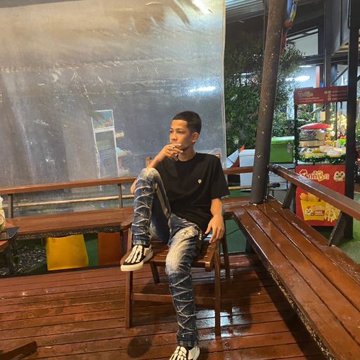 ผมจะไปเรียนหมอ เผื่อจะได้เป็นไอ้หมอนั้นของเธอบ้างbyแบฟิต