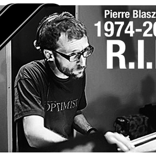 DJ Pierre LIVE @ HR XXL Club Night / You FM Clubnight at the 22.05.2004