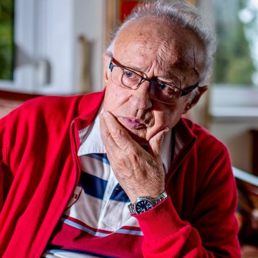 Egy falat kenyér és egy csipetnyi szó. B. Tóth László műsora. Vendég: Sas József.