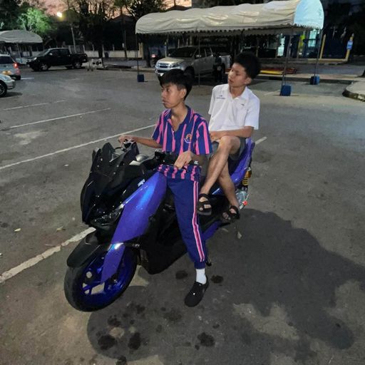 แข้งนี้เวียงพิงค์ประธานมา By คุณคิม x คุณธนาณา นี่นะครับ