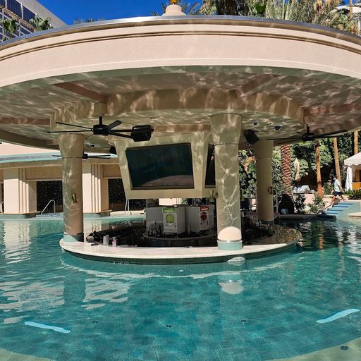 Flamingo Pool Bar Sunchaser (ExtendedChillTrip)