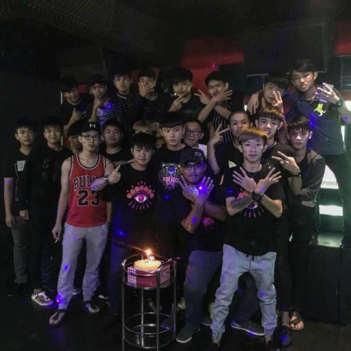 八神过来摇 & Breaking Up & 80000 & 病变 & 我是真的爱过你 Nonstop For Ice cream