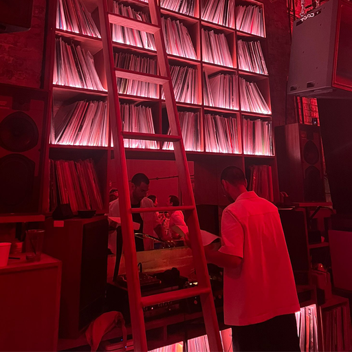 Lonely dancer w/ Chris Himself - 06/08/23 - Voices Radio