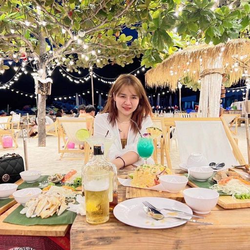 น้องพลอย ชื่อนี้เสียไม่ได้