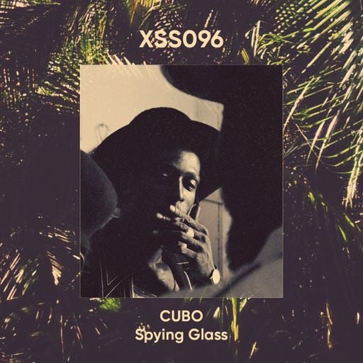 XSS096 | Cubo | Spying Glass