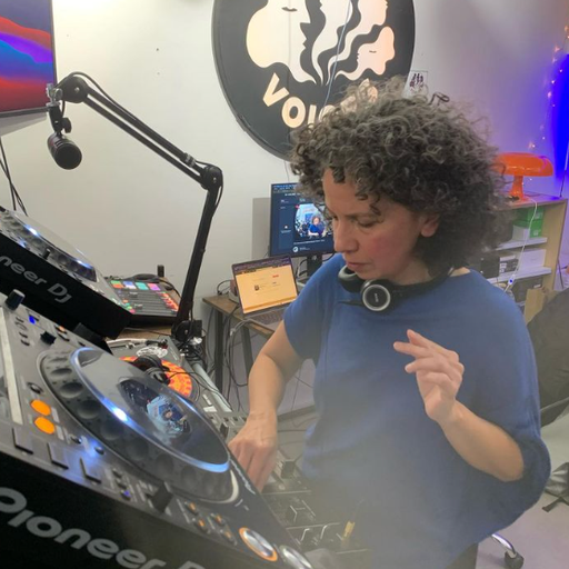 Drastic Shuffle 31/10/24 - Voices Radioo