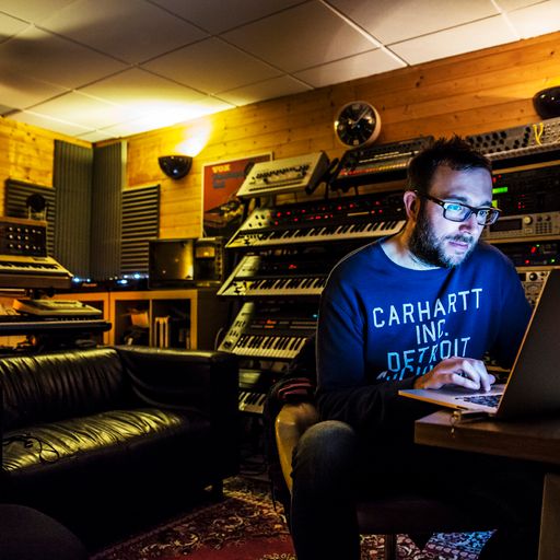 Shadow Child - Exclusive Mix - CLUBZ