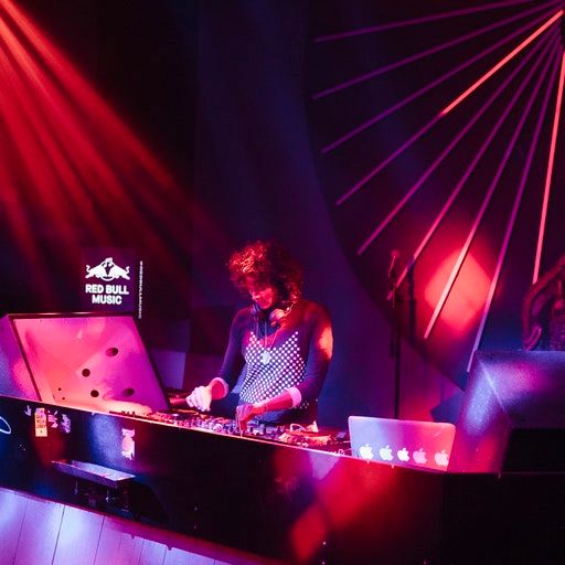 On the Floor – Perera Elsewhere at Red Bull Music Festival Berlin