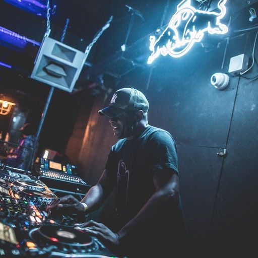 On the Floor – Fabio (Liquid Classics Set) feat. Fox at Egg London