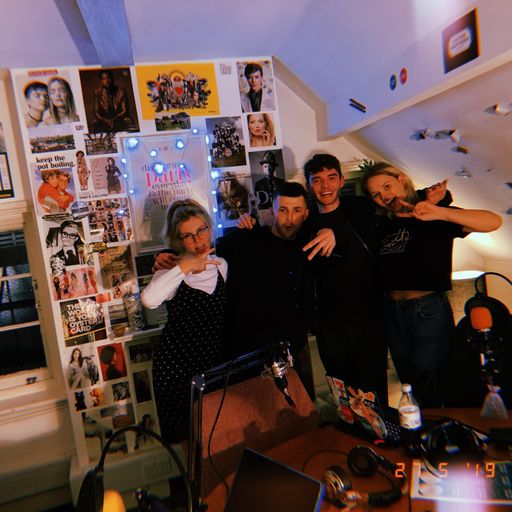 Monday Night and Chill with Jodie & Briony X DEXTRIC