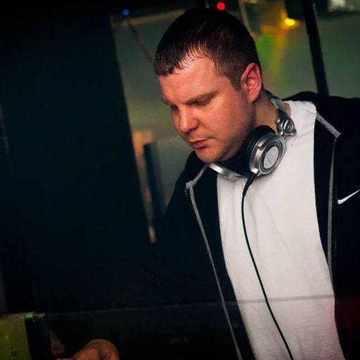 Small Moments... 12.03.2024 BPM #53 Dave Shuttlewood Remembrance Set (Trance Classics)