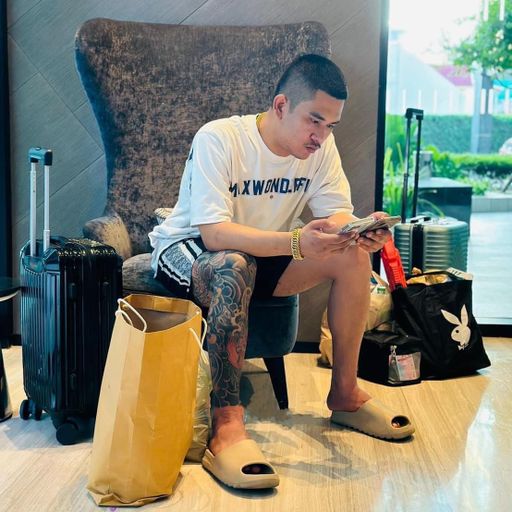 ตามหาทรงซ๊อที่จิงใจ byป๋าไนท์จิ๊กโก๋ยามบ่าย