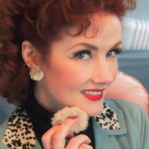 A Bit of Everything with retro fashion icon & singer Lola Lamour. 16/4/15