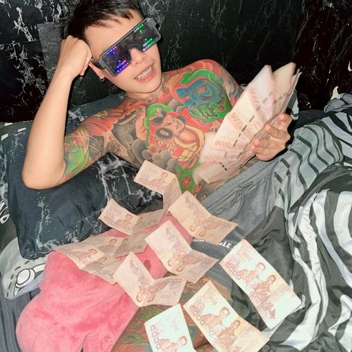 ถ้ามันถูกกฎหมาย ผมคงเป็นหัวจ่ายไปนานแล้ว. HBD แชมป์อาทิตย์.