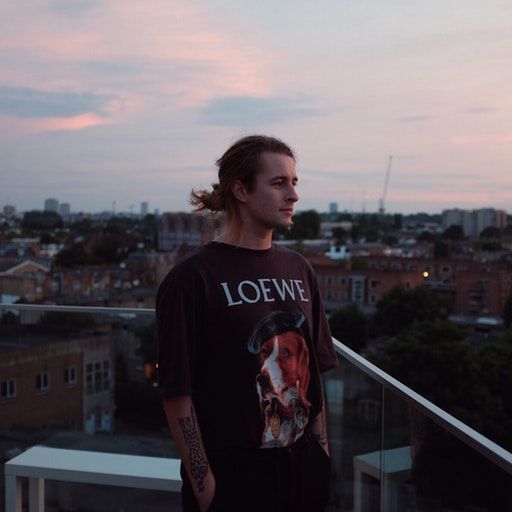 On the Floor – Mall Grab at Forth Toronto