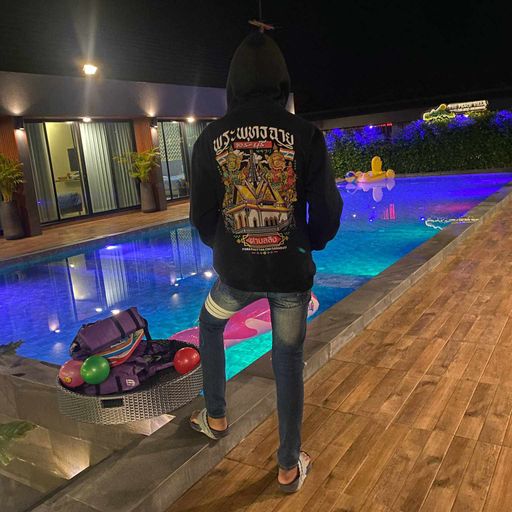 รู้ว่ากำลังเเย่ เดะเเก้ไห้. ตัวร้ายพระฉาย