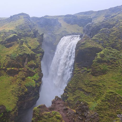 Warming up for Sam with some underground sounds
