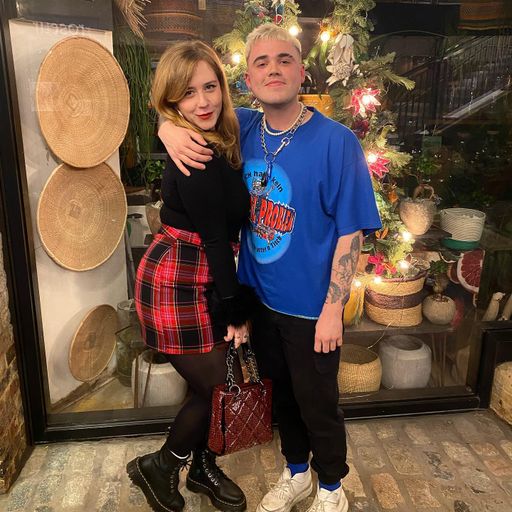 Rosie Holloway w/ En Haych - 02/12/22