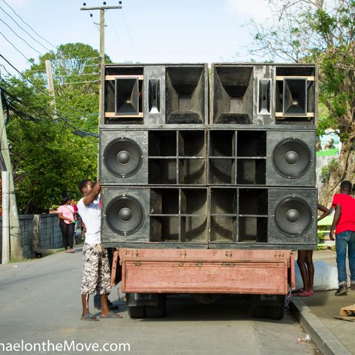 THE GLOBAL GLITCH 32