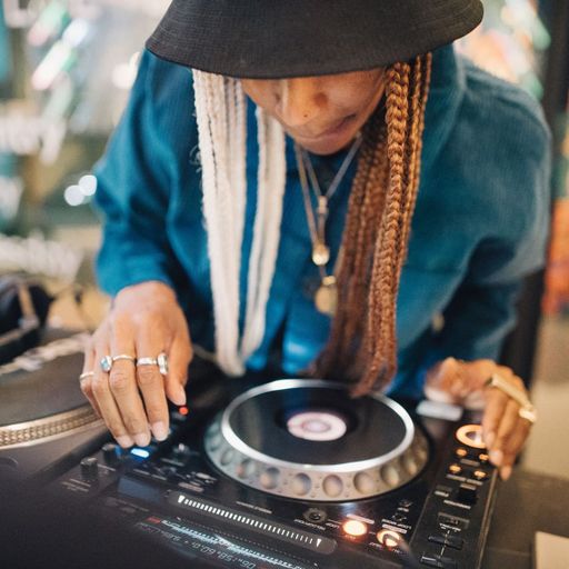 Sample: Megatronic // 30-10-21