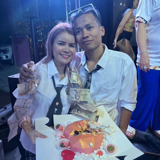 ตังไม่มีจะแดกแต่แปลกเพื่อนเรียกเสี่ย บายเสี่ยเลย์รังสิต