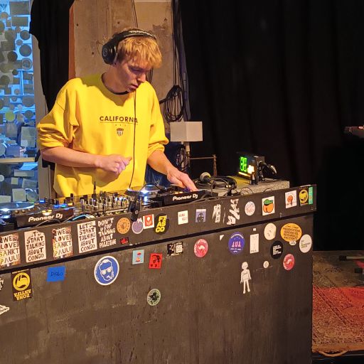 Live From De Bosbar w/ Transistorcake for WAV | 16-04-25