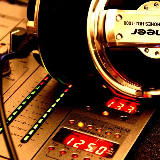 Dj Charlie Brown Live!