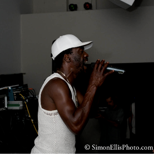 Monkeytek ft. Jagga Culture live at Version (July 2010)