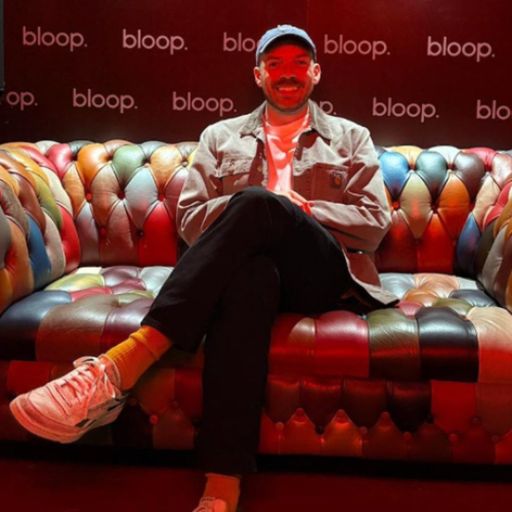 Party Lines w/ Tom Surr - 23.10.25