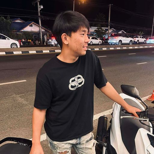 ให้ซื้อใจคนผมซื้อเคดมดีกว่า   Happy birthday อาตี๋ บุรีรัมย์