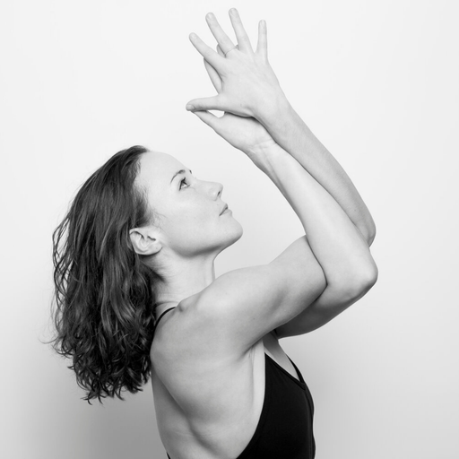 Hoxton Live x Jessica Stewart Yoga + Eva-Maria Houben