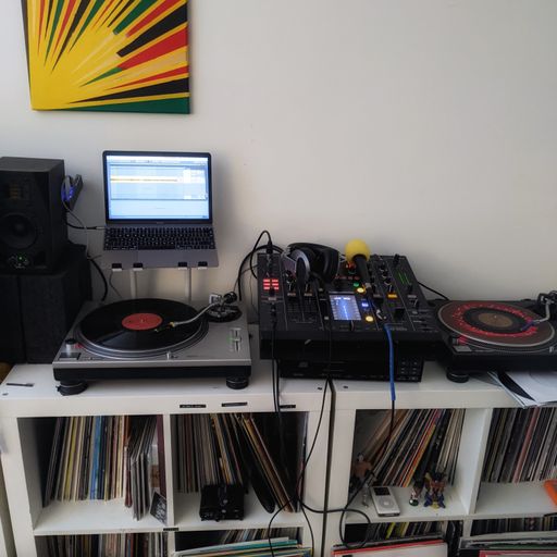 Global Roots Radio: Record Room // 15-11-20