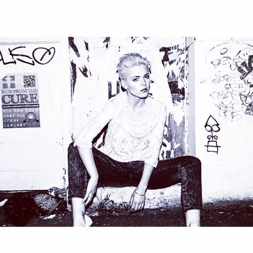 Danni Menzies 011014