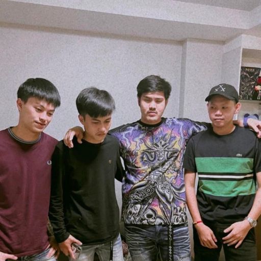 ตื่นมาก็หล่อ นอนต่อดีกว่า By.Sun Jay