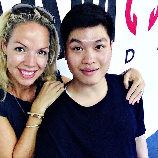 Round Up Show (23.08.17)  Hangover food - Insect Burger - Sexting with Tiger Woods