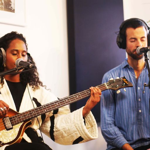 DJ Gilla with Hejira // 29-10-2018