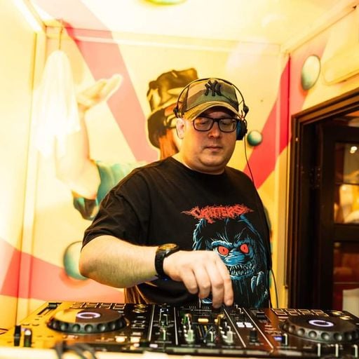 Simon Storm - Guest Mix Marshall (UK) Toxic Disco Records (UDGK: 05/04/2026)